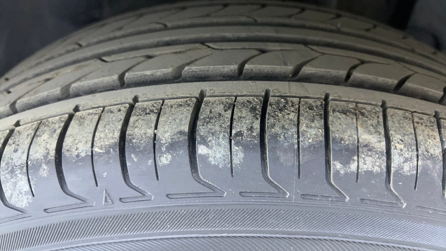 Used 2020 kia Seltos GTX Plus DCT 1.4 Petrol Automatic tyres LEFT REAR TYRE TREAD VIEW