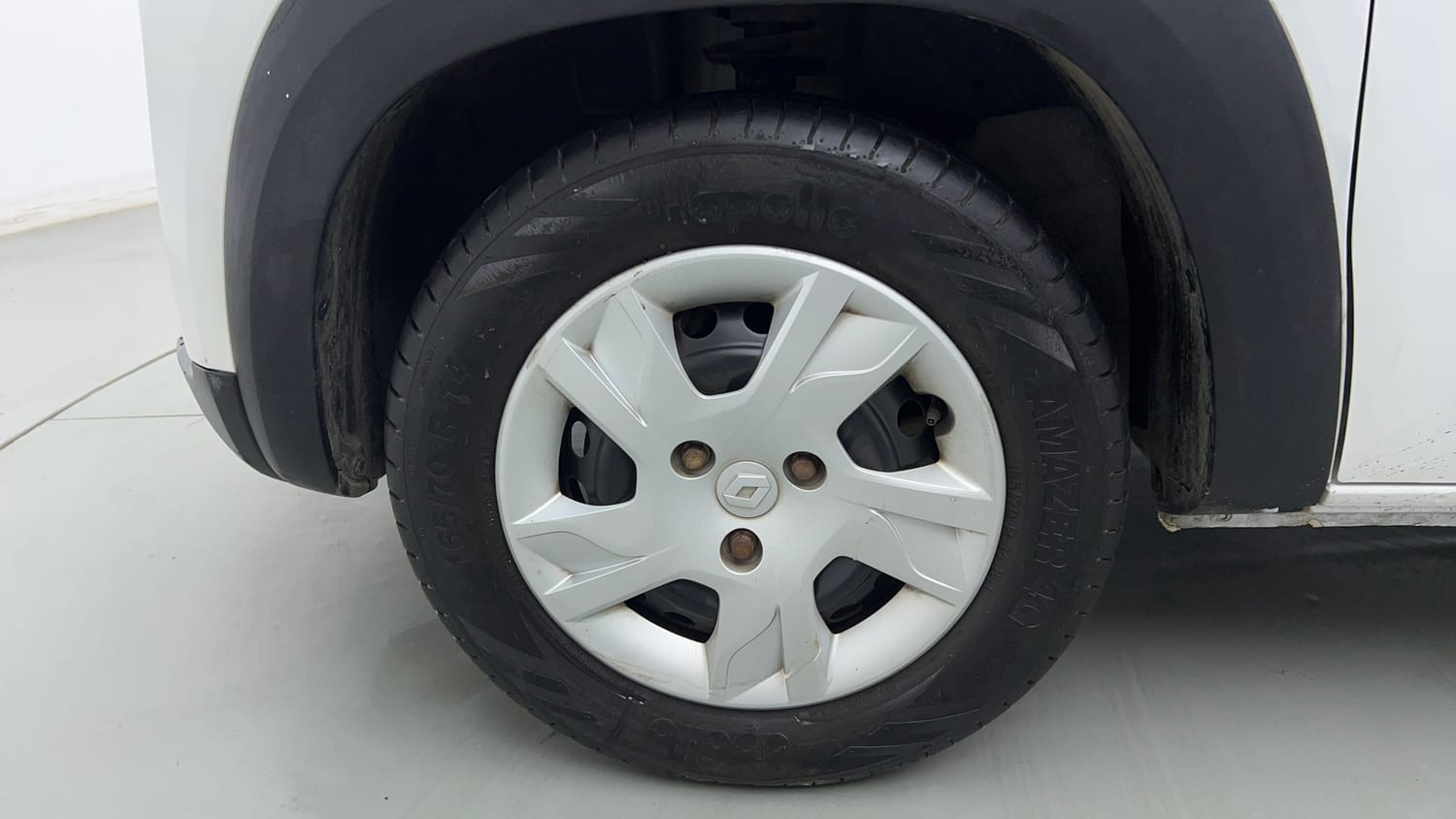 Used 2021 Renault Kwid RXT 1.0 Opt Petrol Manual tyres LEFT FRONT TYRE RIM VIEW