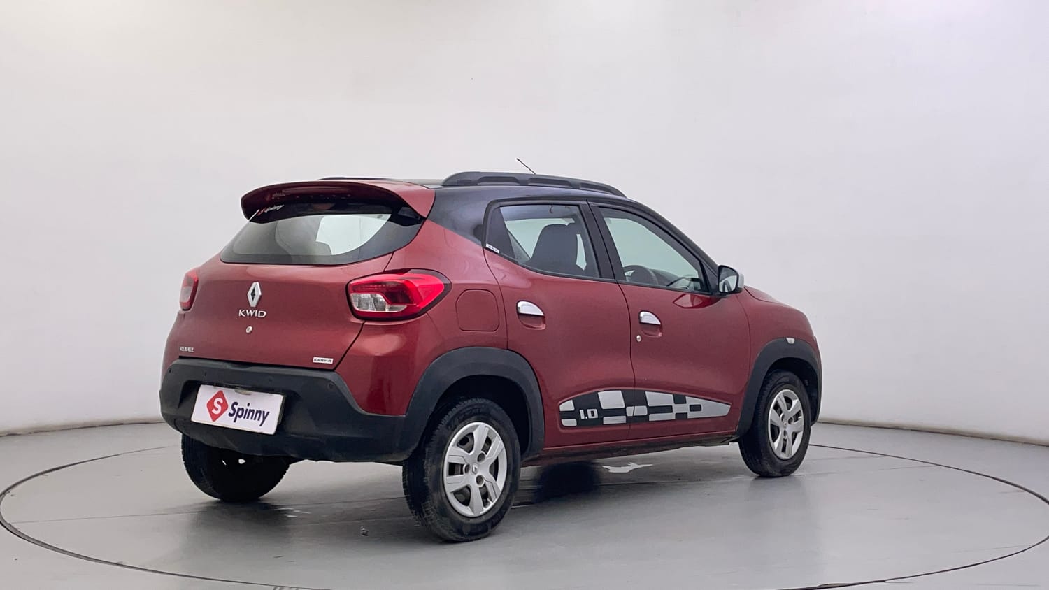 Used 2017 Renault Kwid 1.0 RXT AMT Opt Petrol Automatic exterior RIGHT REAR CORNER VIEW