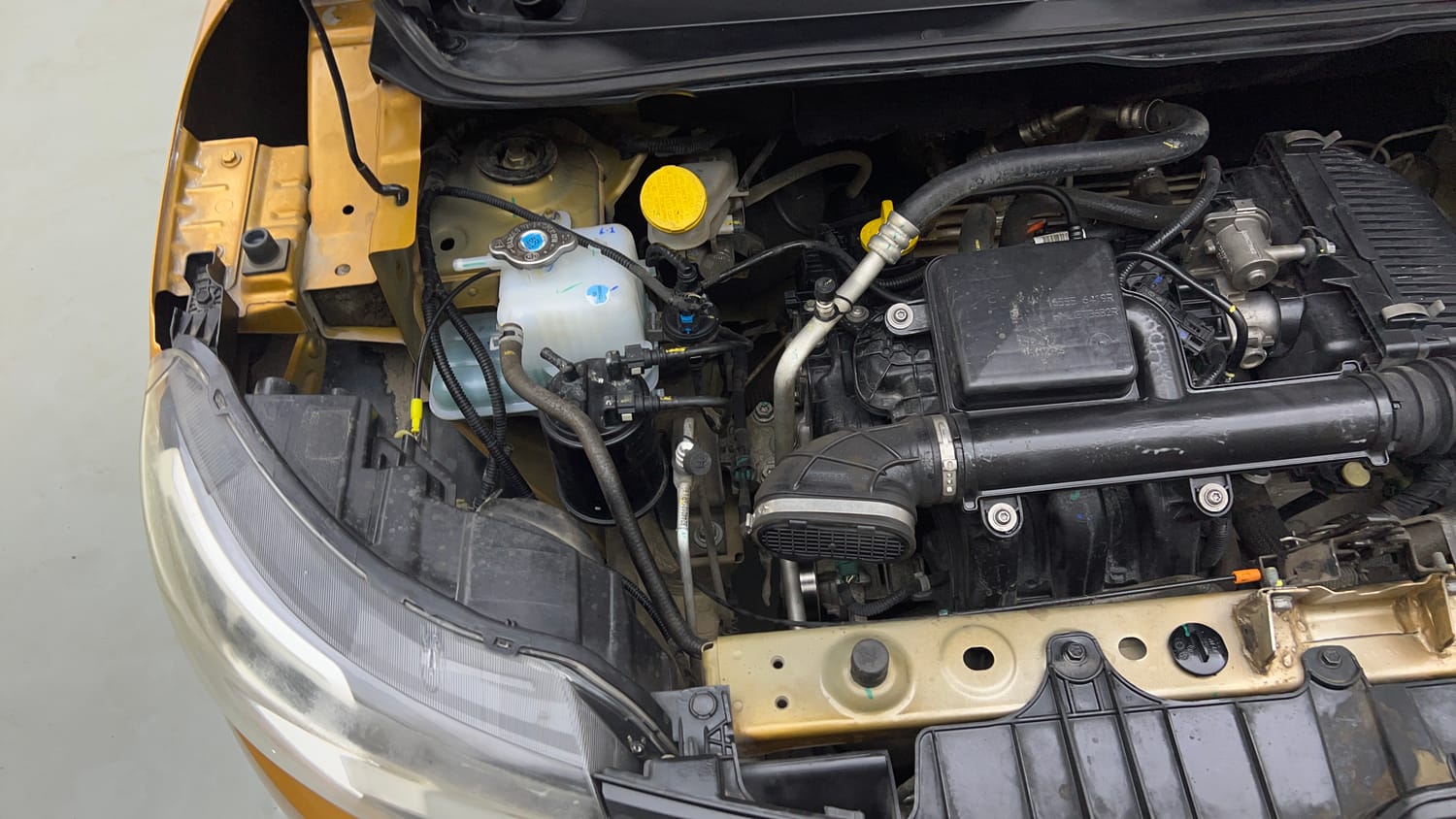 Used 2020 Renault Triber RXT Petrol Manual engine ENGINE RIGHT SIDE VIEW