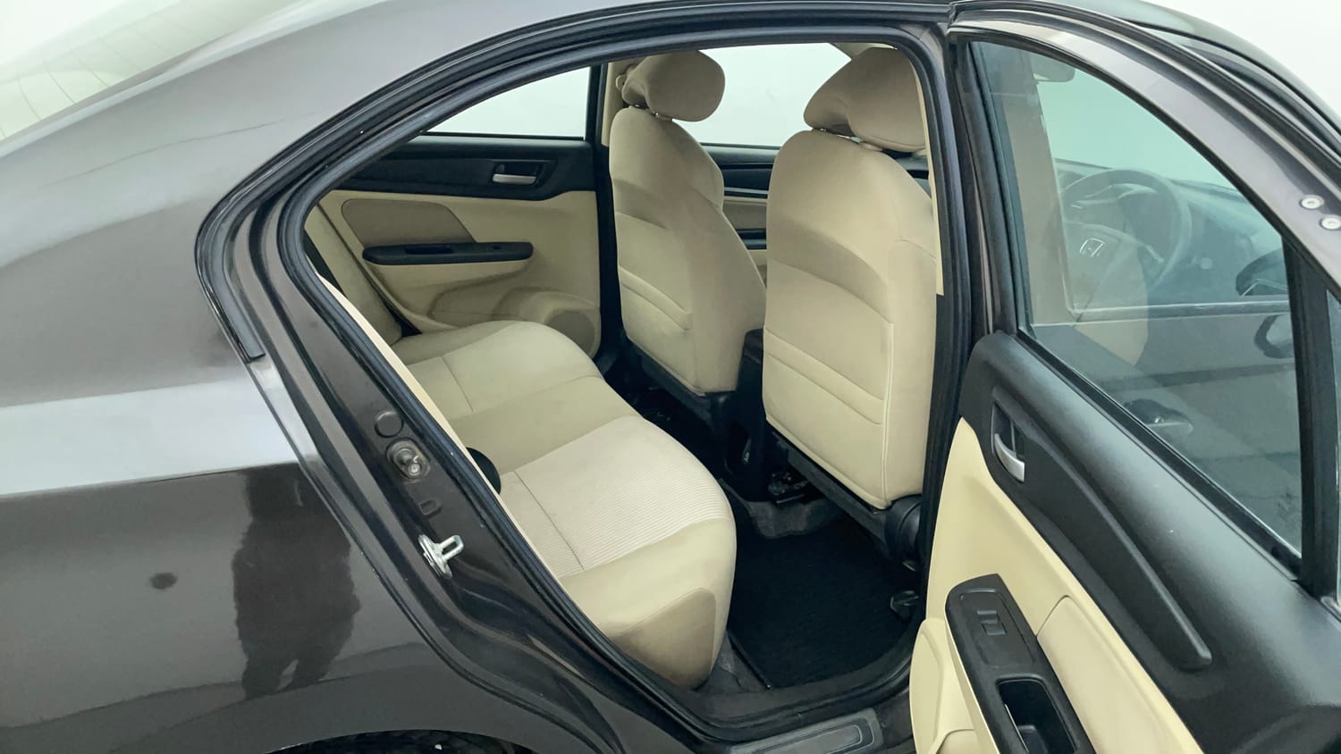 Used 2020 Honda Amaze 1.2 VX CVT Petrol Petrol Automatic interior RIGHT SIDE REAR DOOR CABIN VIEW