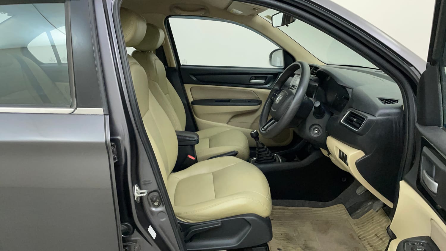 Used 2019 Honda Amaze 1.2 S MT Petrol Petrol Manual interior RIGHT SIDE FRONT DOOR CABIN VIEW