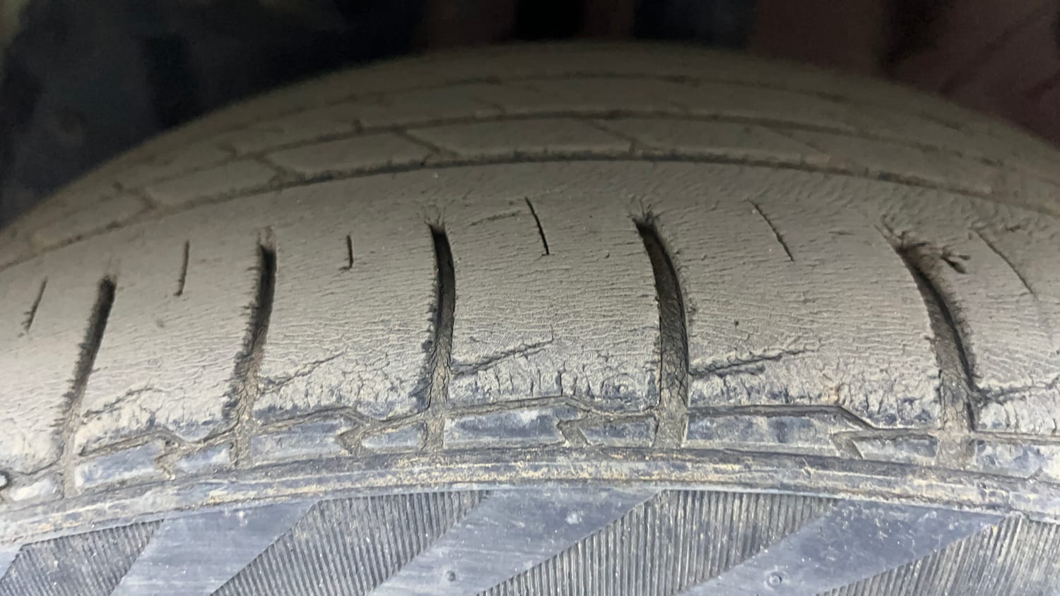 Used 2021 MG Motors Hector Sharp 1.5 Petrol Turbo DCT Petrol Automatic tyres LEFT FRONT TYRE TREAD VIEW
