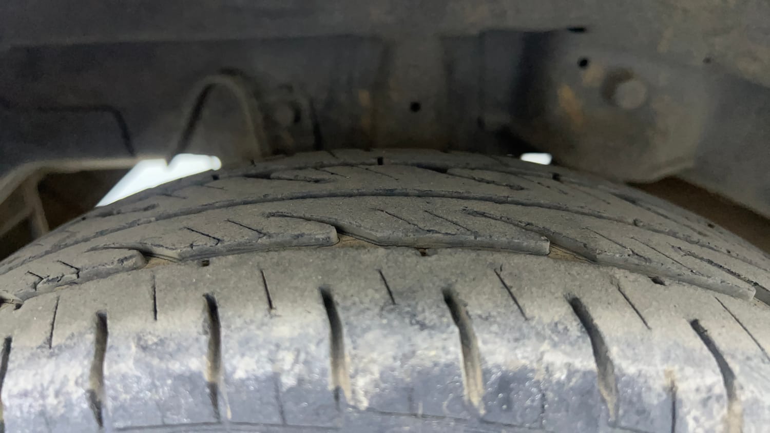 Used 2015 Hyundai Eon D-Lite + Petrol Manual tyres RIGHT REAR TYRE TREAD VIEW