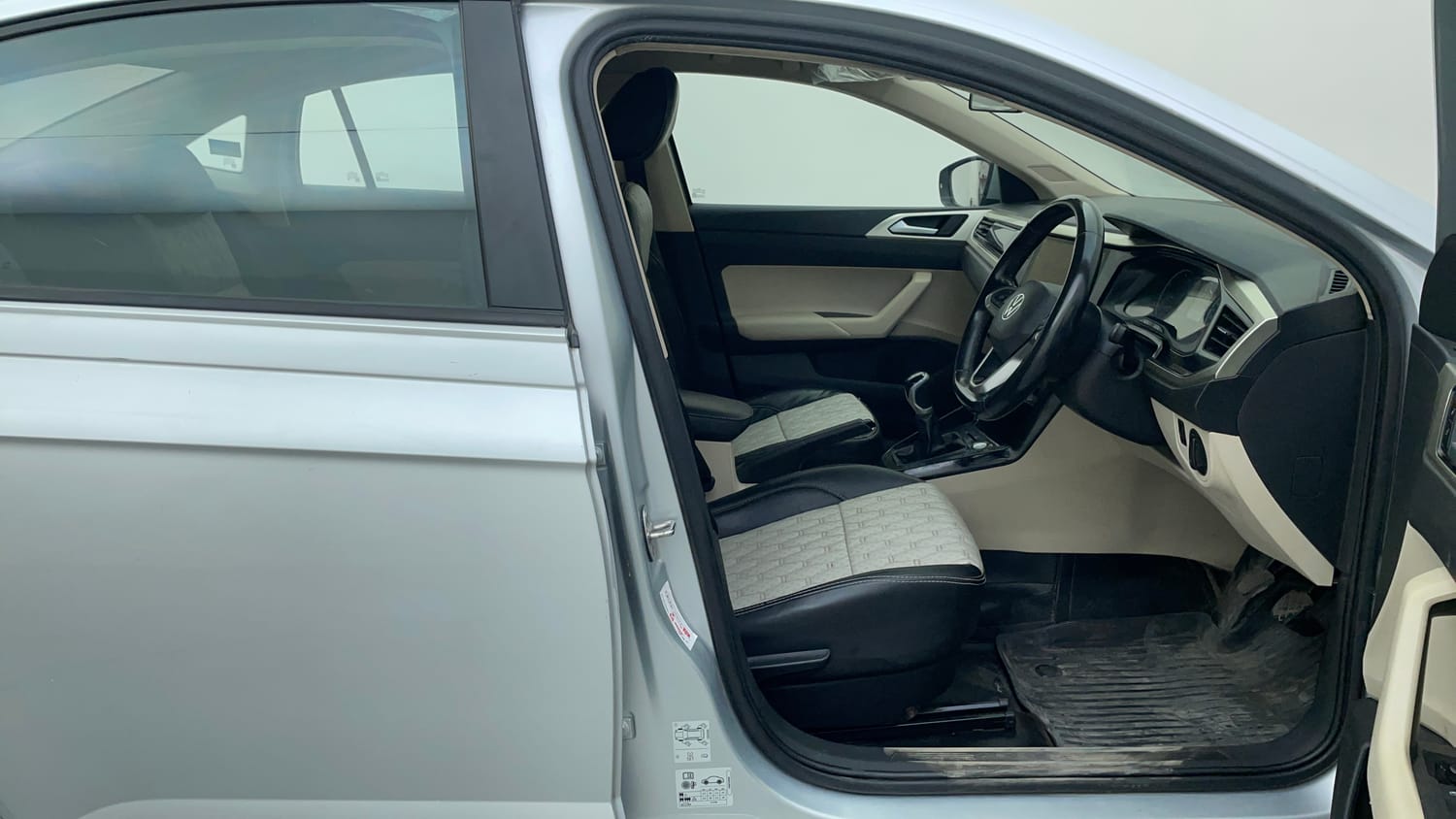 Used 2022 Volkswagen Virtus Highline 1.0 TSI MT Petrol Manual interior RIGHT SIDE FRONT DOOR CABIN VIEW