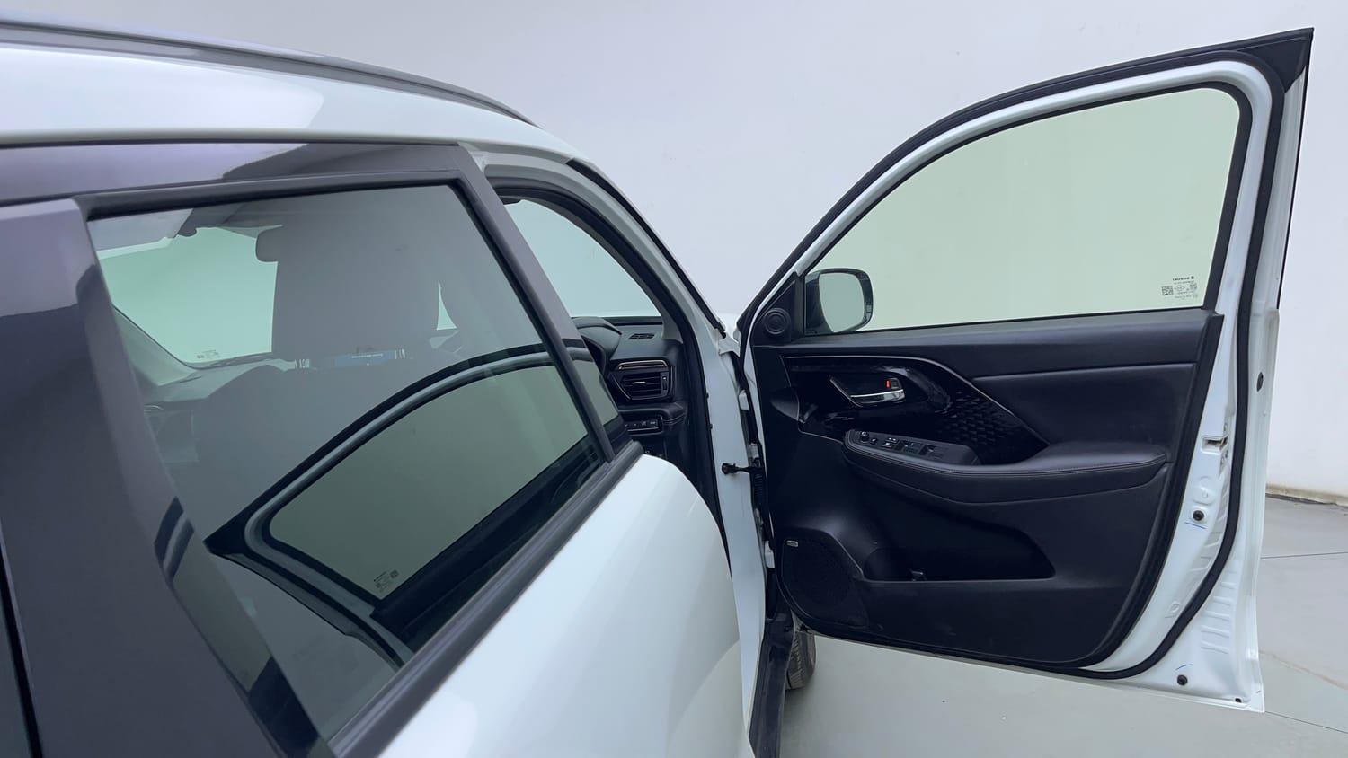 Used 2025 Maruti Suzuki Victoris ZXI+ THS 2W Hybrid Automatic interior RIGHT FRONT DOOR OPEN VIEW