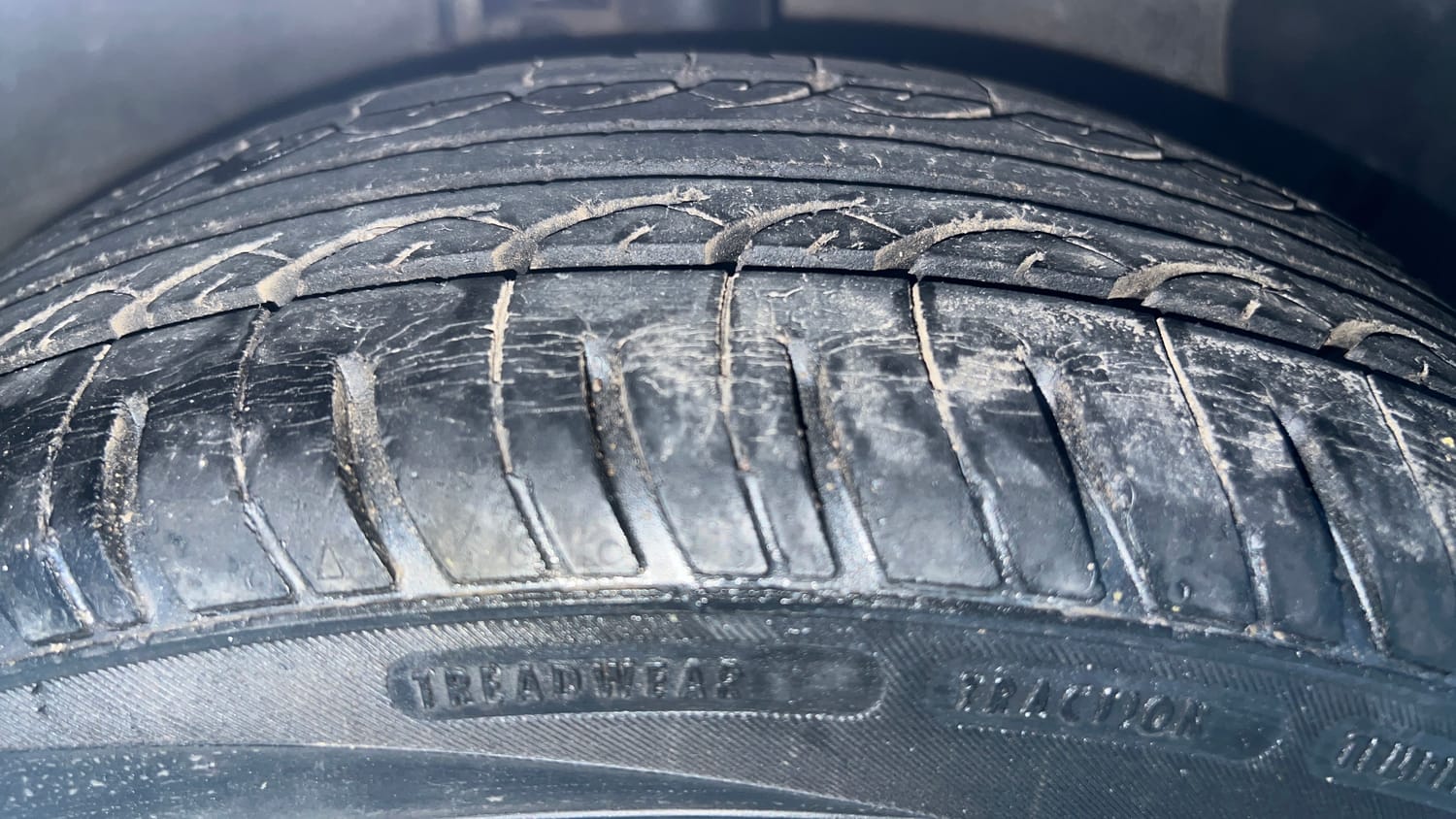 Used 2014 Hyundai Xcent S 1.2 Petrol Manual tyres RIGHT FRONT TYRE TREAD VIEW