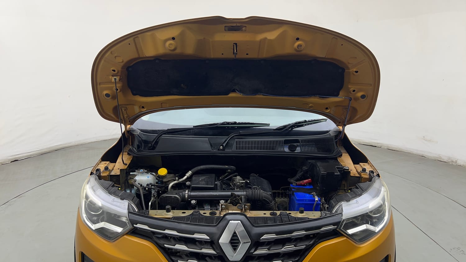 Used 2020 Renault Triber RXT Petrol Manual engine ENGINE & BONNET OPEN FRONT VIEW
