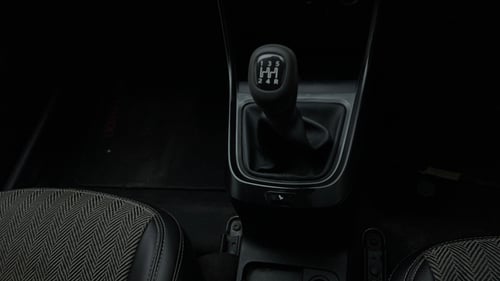 Used 2022 Tata Altroz XT Petrol Petrol Manual interior GEAR  KNOB VIEW