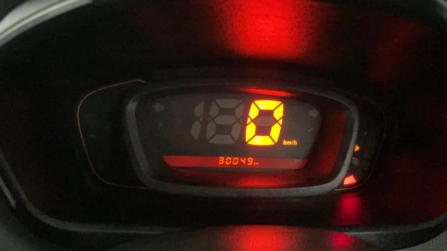 Used 2018 Renault Kwid 1.0 RXT Petrol Manual interior CLUSTERMETER VIEW