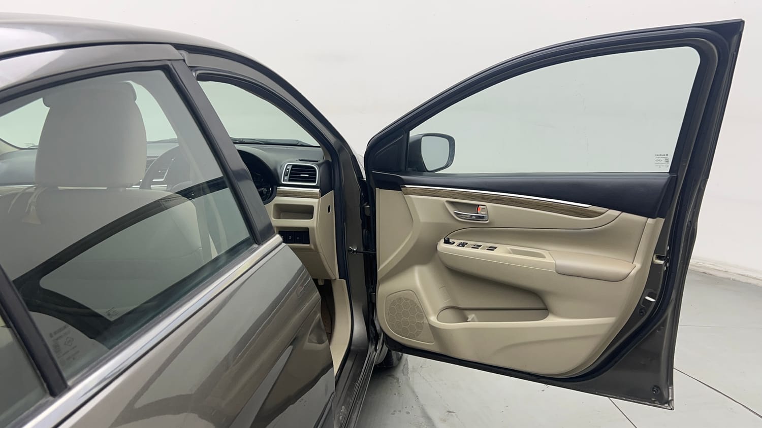 Used 2019 Maruti Suzuki Ciaz Alpha Hybrid 1.5 AT Petrol Automatic interior RIGHT FRONT DOOR OPEN VIEW