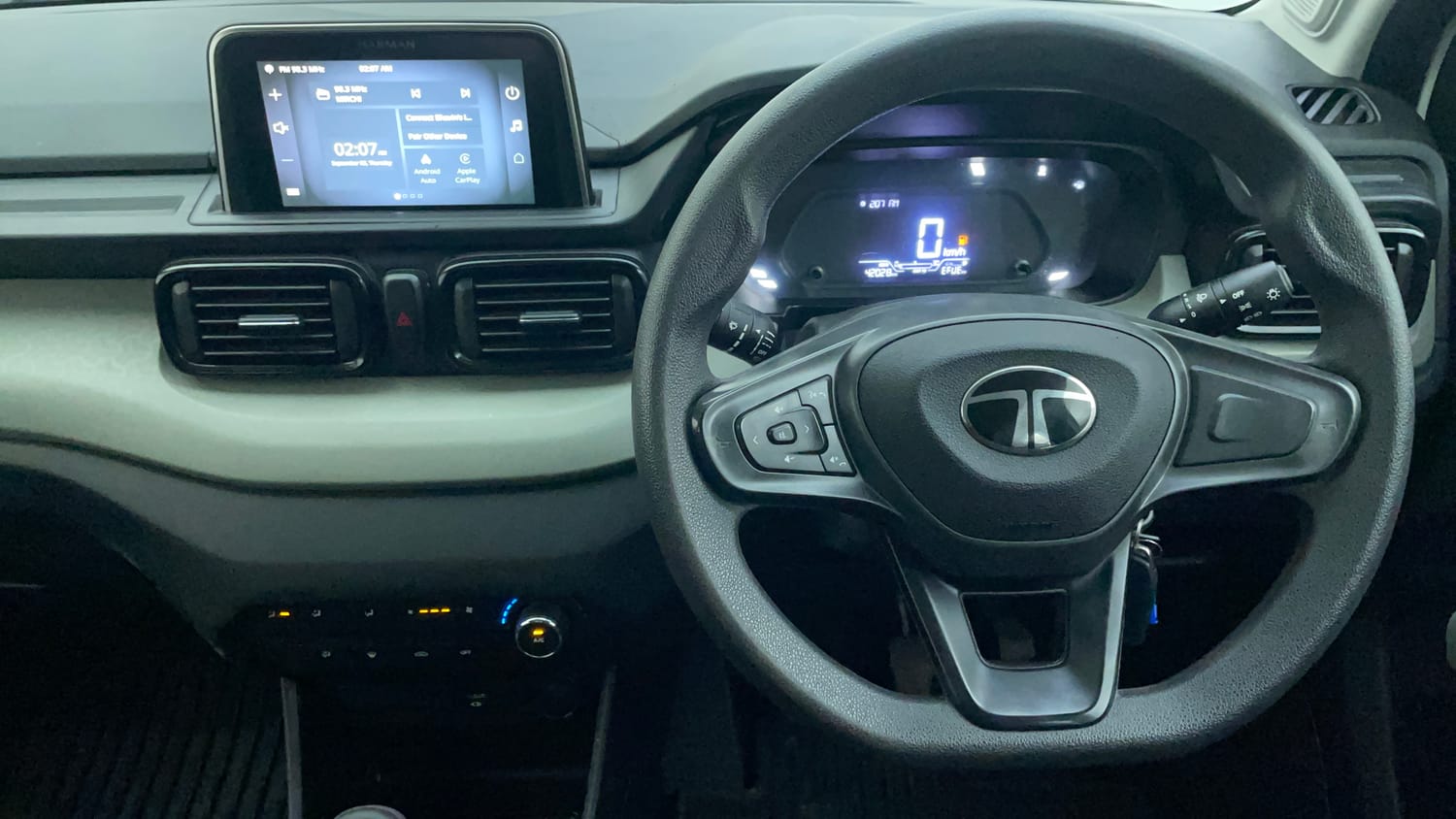 Used 2024 Tata Punch Adventure Rhythm CNG Cng Manual interior STEERING VIEW