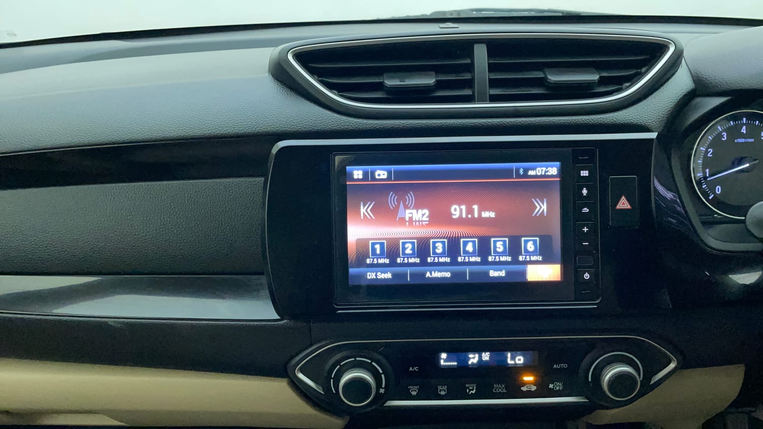 Used 2020 Honda Amaze 1.2 VX CVT Petrol Petrol Automatic interior MUSIC SYSTEM & AC CONTROL VIEW