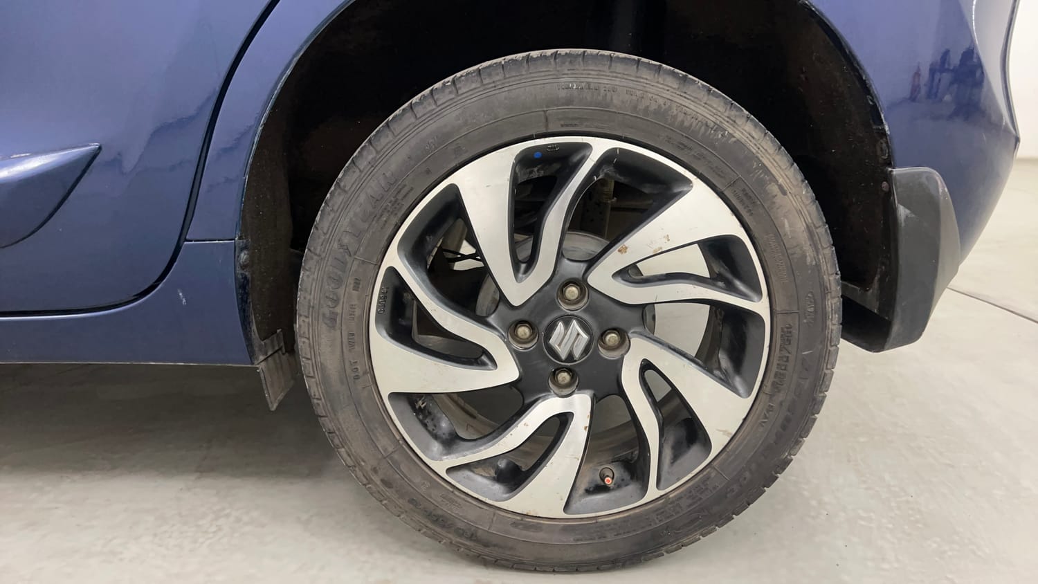 Used 2019 Maruti Suzuki Baleno Zeta Petrol Manual tyres LEFT REAR TYRE RIM VIEW