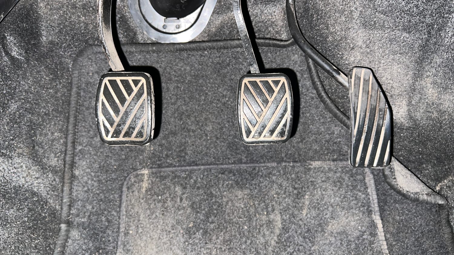 Used 2015 Maruti Suzuki Wagon R LXI Petrol Manual interior PEDALS VIEW