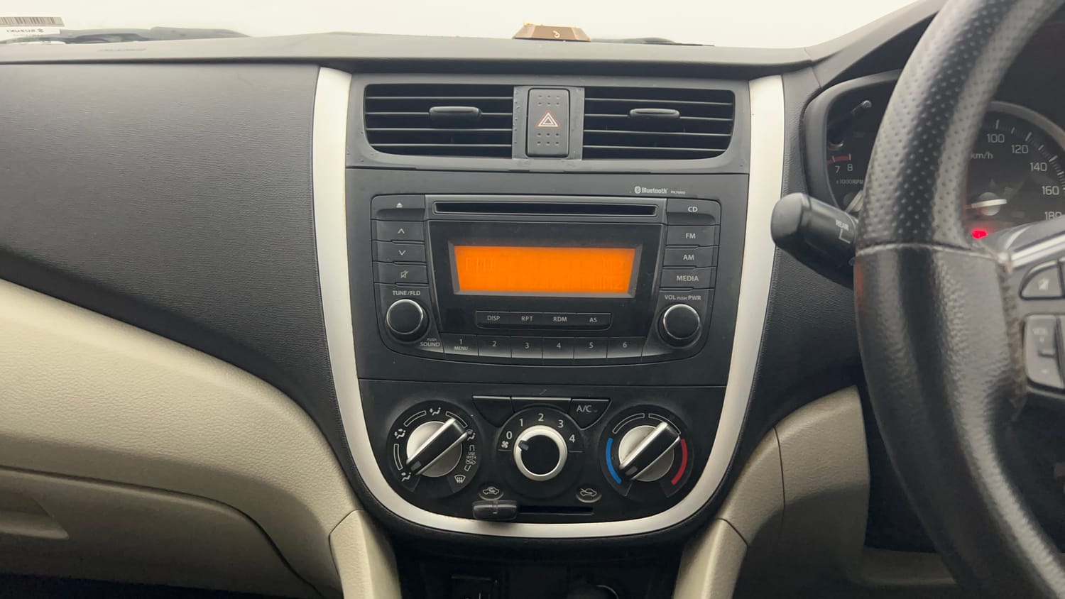 Used 2017 Maruti Suzuki Celerio ZXi Opt Petrol Manual top_features Integrated (in-dash) music system