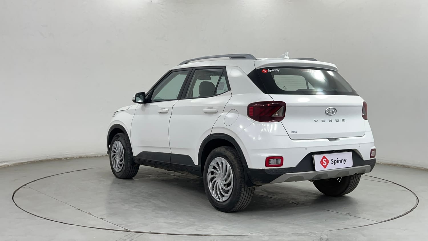 Used 2021 Hyundai Venue SX 1.5 CRDi Diesel Manual exterior LEFT REAR CORNER VIEW