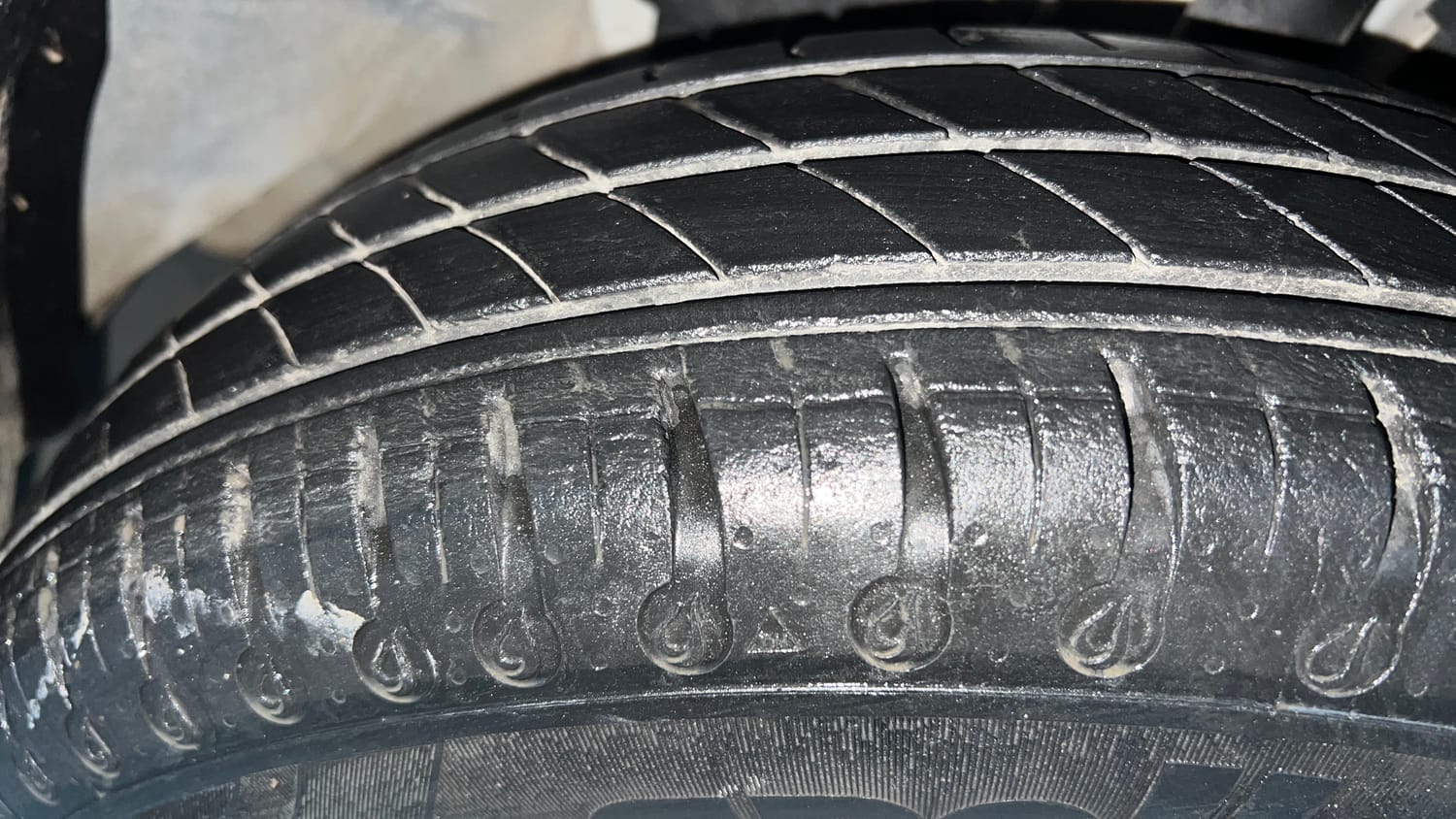 Used 2021 Renault Kwid RXT 1.0 Opt Petrol Manual tyres RIGHT FRONT TYRE TREAD VIEW