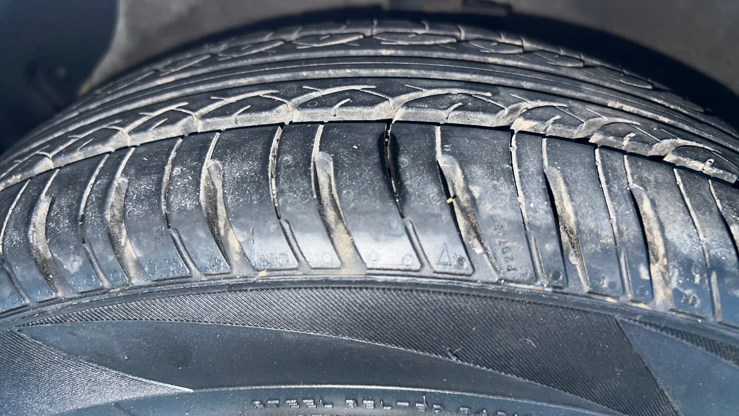 Used 2014 Hyundai Xcent S 1.2 Petrol Manual tyres LEFT FRONT TYRE TREAD VIEW