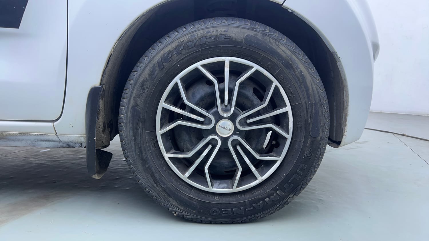 Used 2018 Datsun Redi-GO T (O) Petrol Manual tyres RIGHT FRONT TYRE RIM VIEW