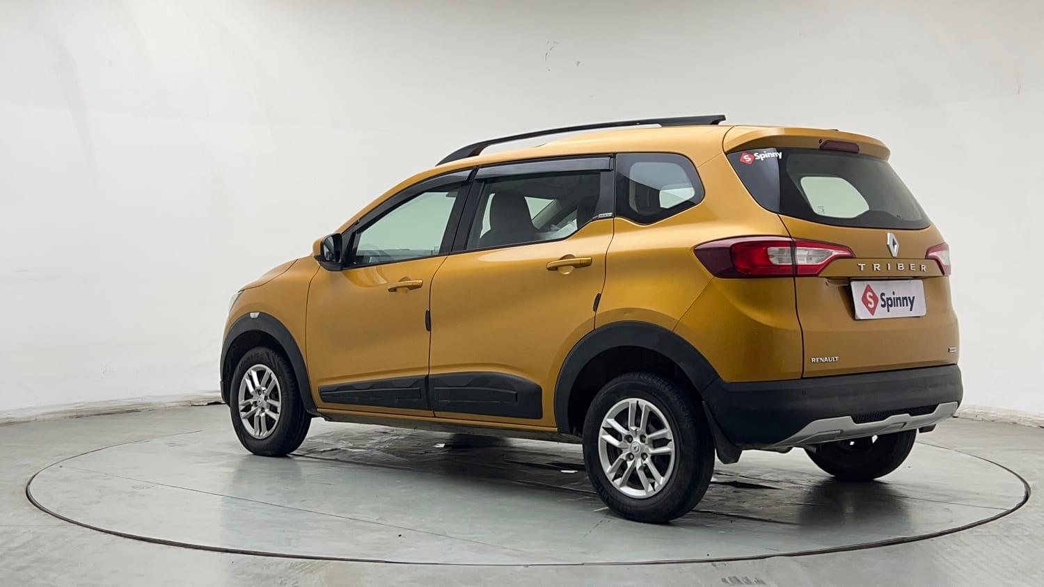 Used 2020 Renault Triber RXT Petrol Manual exterior LEFT REAR CORNER VIEW