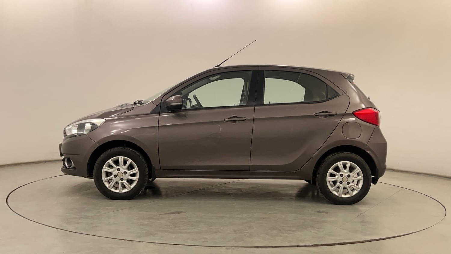 Used 2018 Tata Tiago Revotron XZA Petrol Automatic exterior LEFT SIDE VIEW