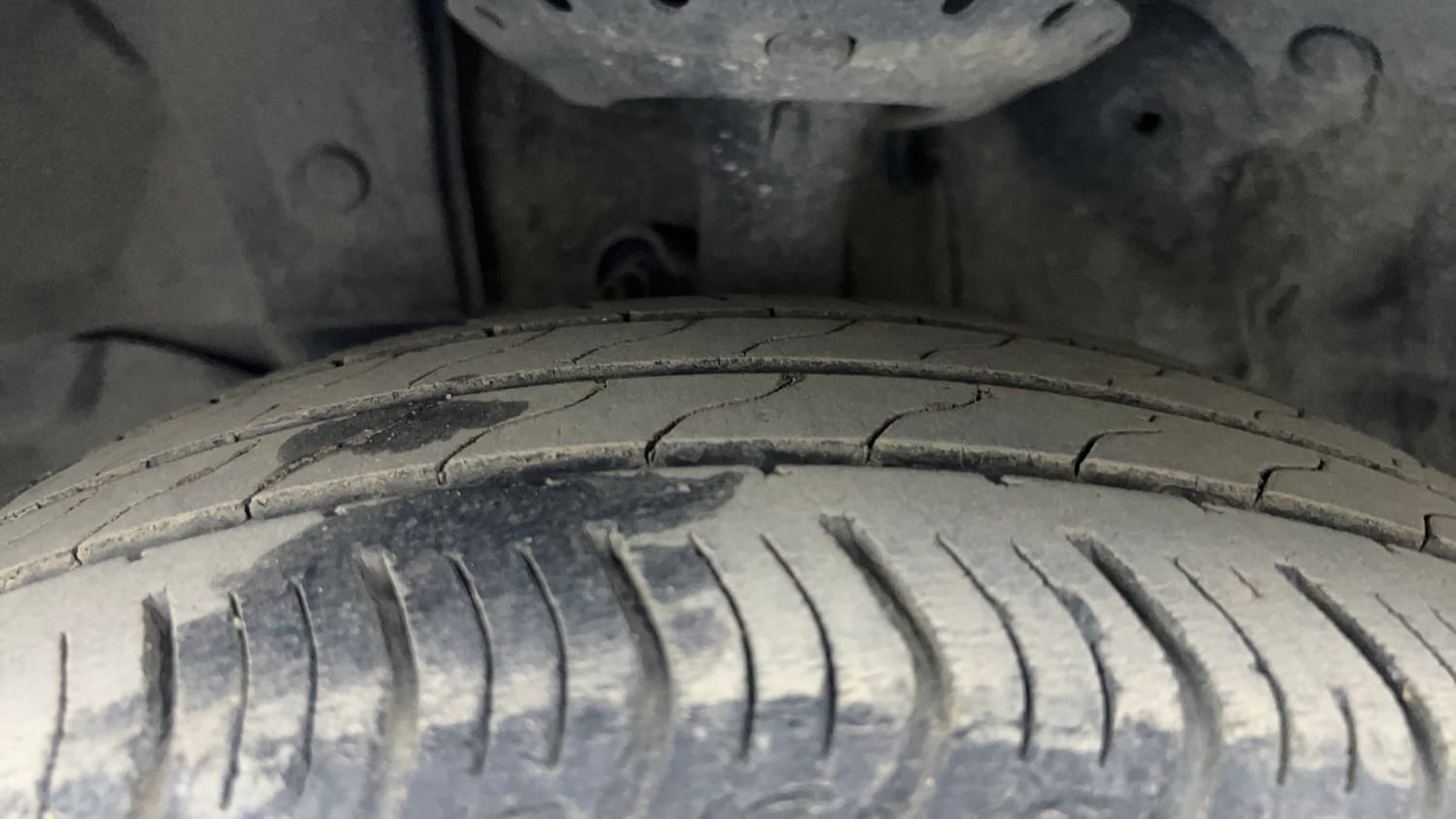 Used 2021 Honda Amaze 1.2 VX CVT Petrol Petrol Automatic tyres LEFT FRONT TYRE TREAD VIEW
