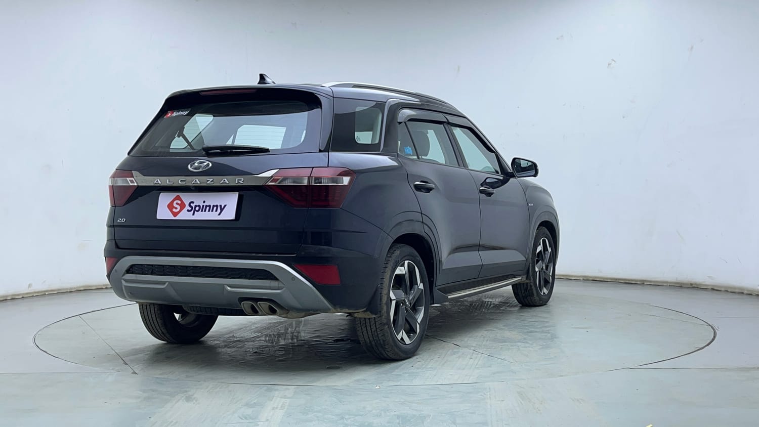 Used 2022 Hyundai Alcazar Platinum (O) 6 STR 2.0 Petrol AT Petrol Automatic exterior RIGHT REAR CORNER VIEW