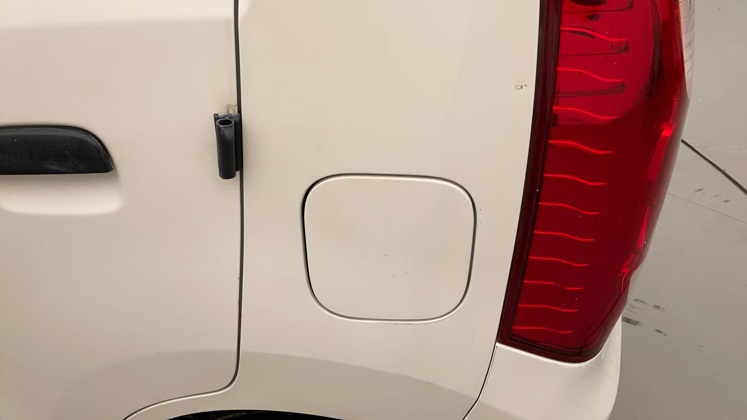 Used 2017 Maruti Suzuki Wagon R LXI Petrol Manual dents MINOR SCRATCH
