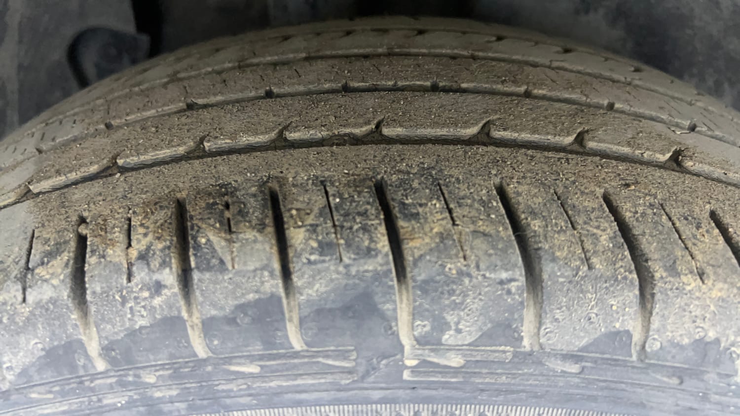 Used 2020 kia Seltos GTX Plus DCT 1.4 Petrol Automatic tyres RIGHT REAR TYRE TREAD VIEW