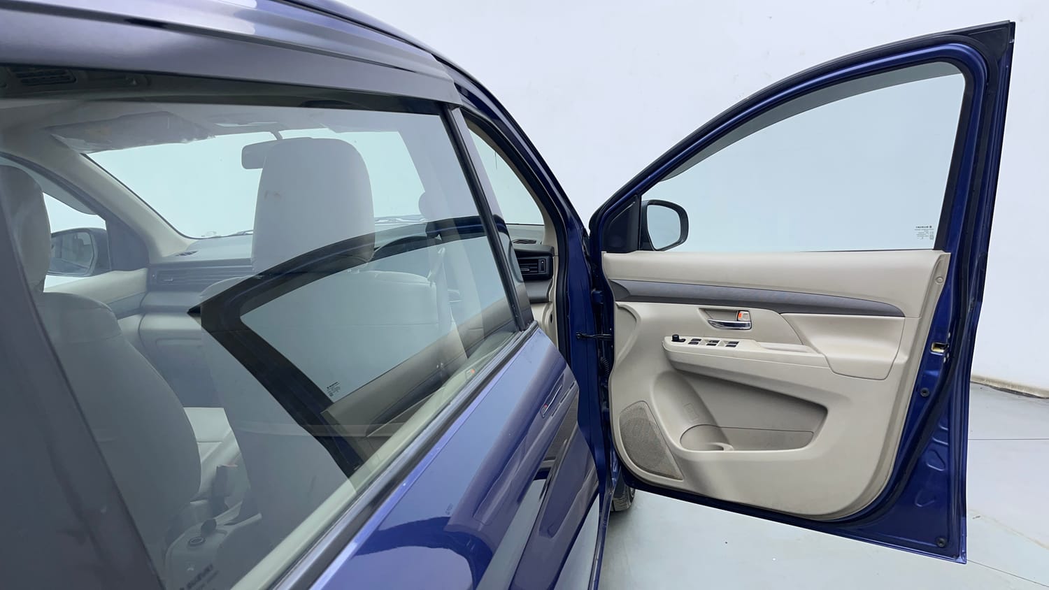 Used 2019 Maruti Suzuki Ertiga VDI SHVS Diesel Manual interior RIGHT FRONT DOOR OPEN VIEW