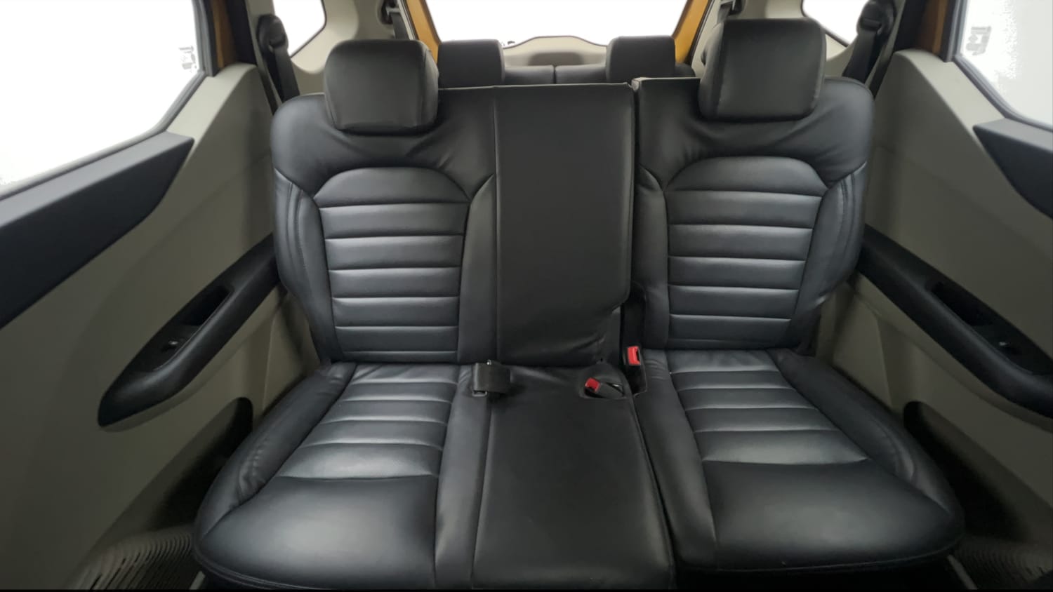 Used 2020 Renault Triber RXT Petrol Manual interior REAR SEAT CONDITION VIEW
