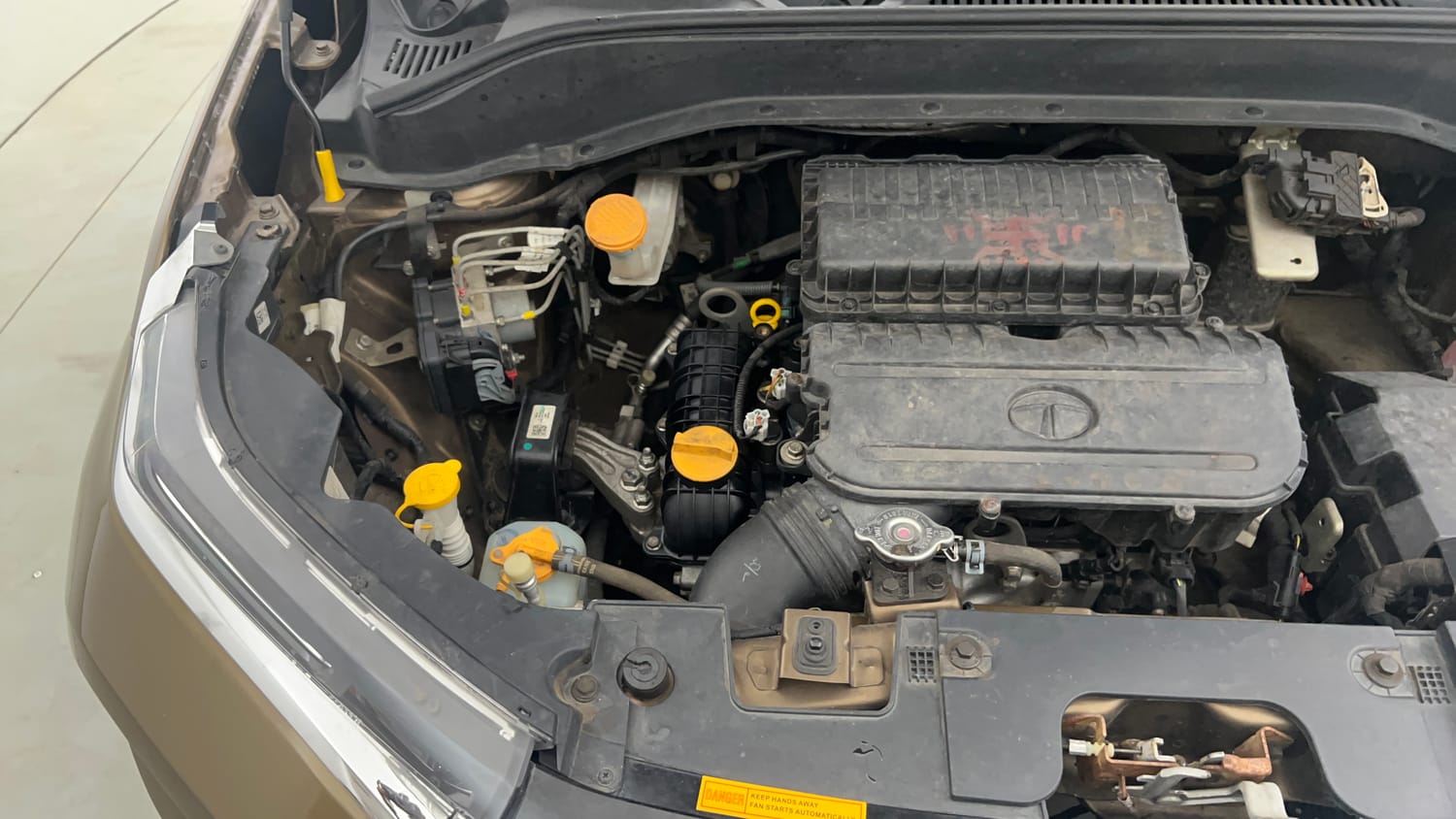 Used 2022 Tata Punch Accomplished Dazzle Pack MT Petrol Manual engine ENGINE RIGHT SIDE VIEW