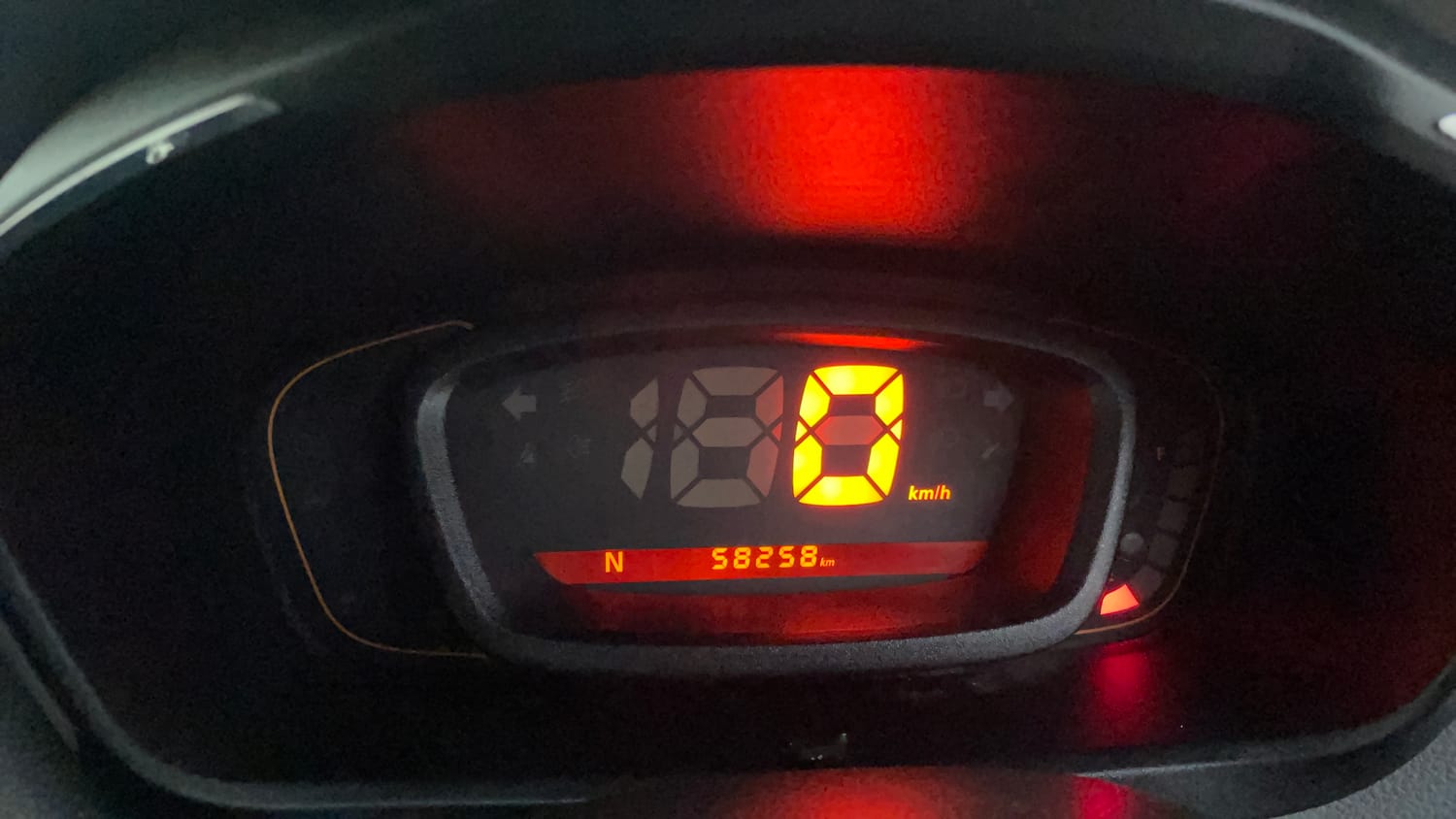 Used 2017 Renault Kwid 1.0 RXT AMT Opt Petrol Automatic interior CLUSTERMETER VIEW