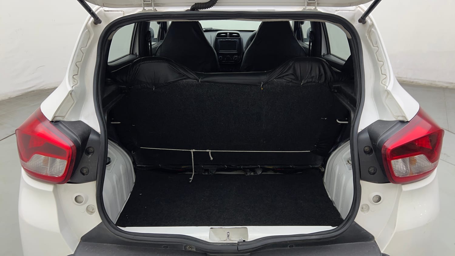 Used 2019 Renault Kwid RXT (O) 1.0 SCE Edition Petrol Manual interior DICKY INSIDE VIEW