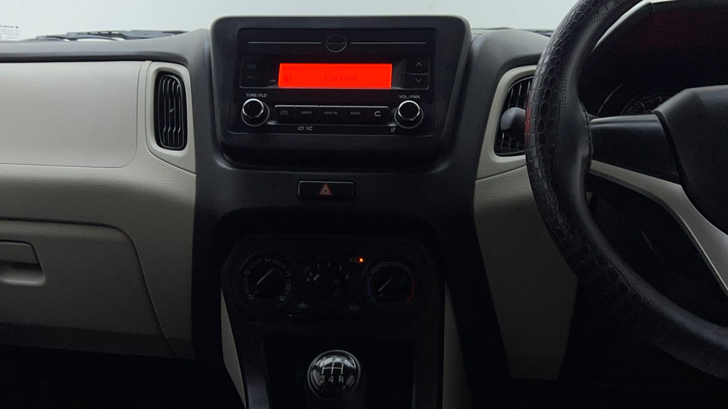 Used 2023 Maruti Suzuki Wagon R VXI 1.0 Petrol Manual interior MUSIC SYSTEM & AC CONTROL VIEW