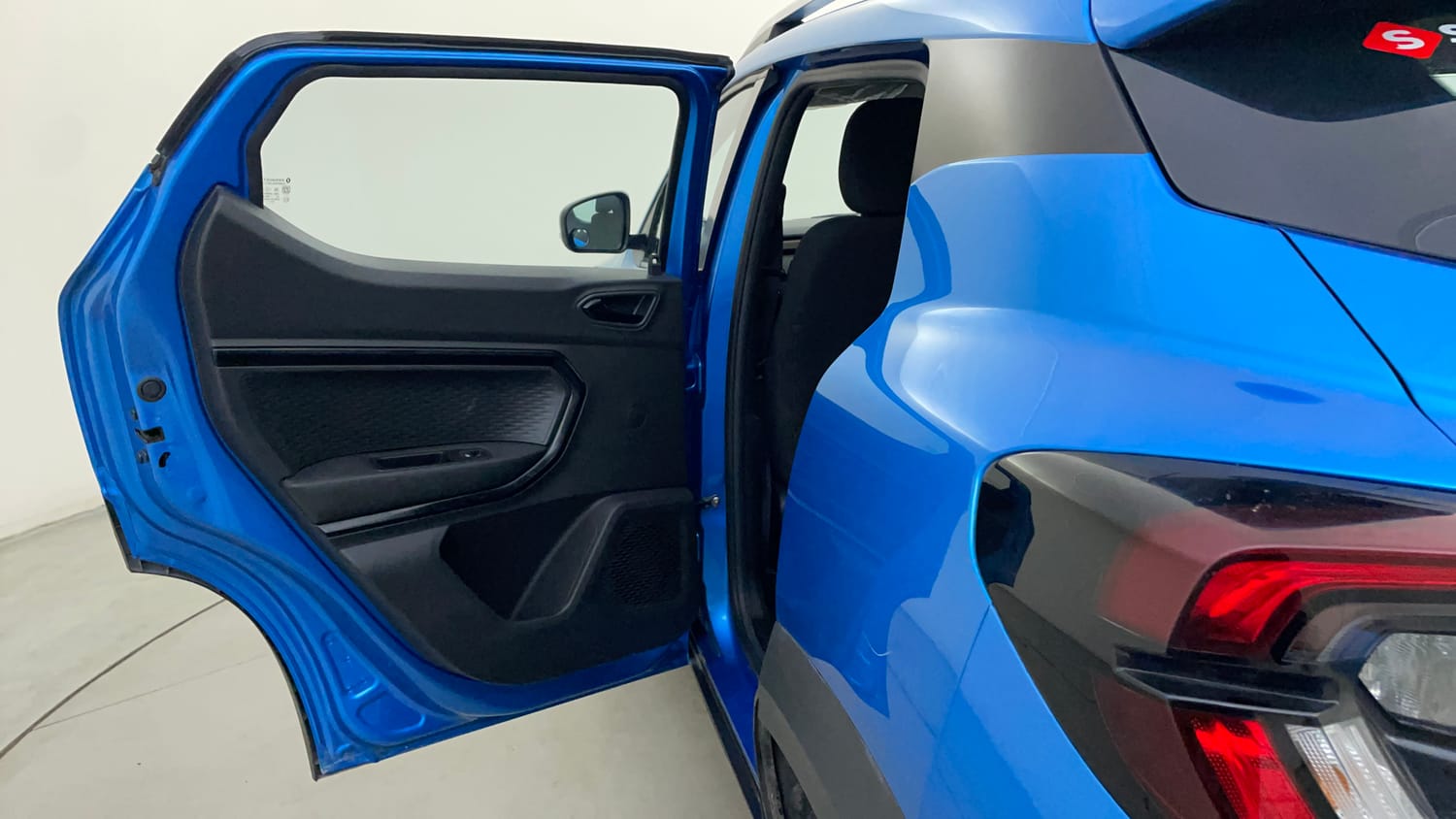 Used 2022 Renault Kiger RXZ AMT Petrol Automatic interior LEFT REAR DOOR OPEN VIEW