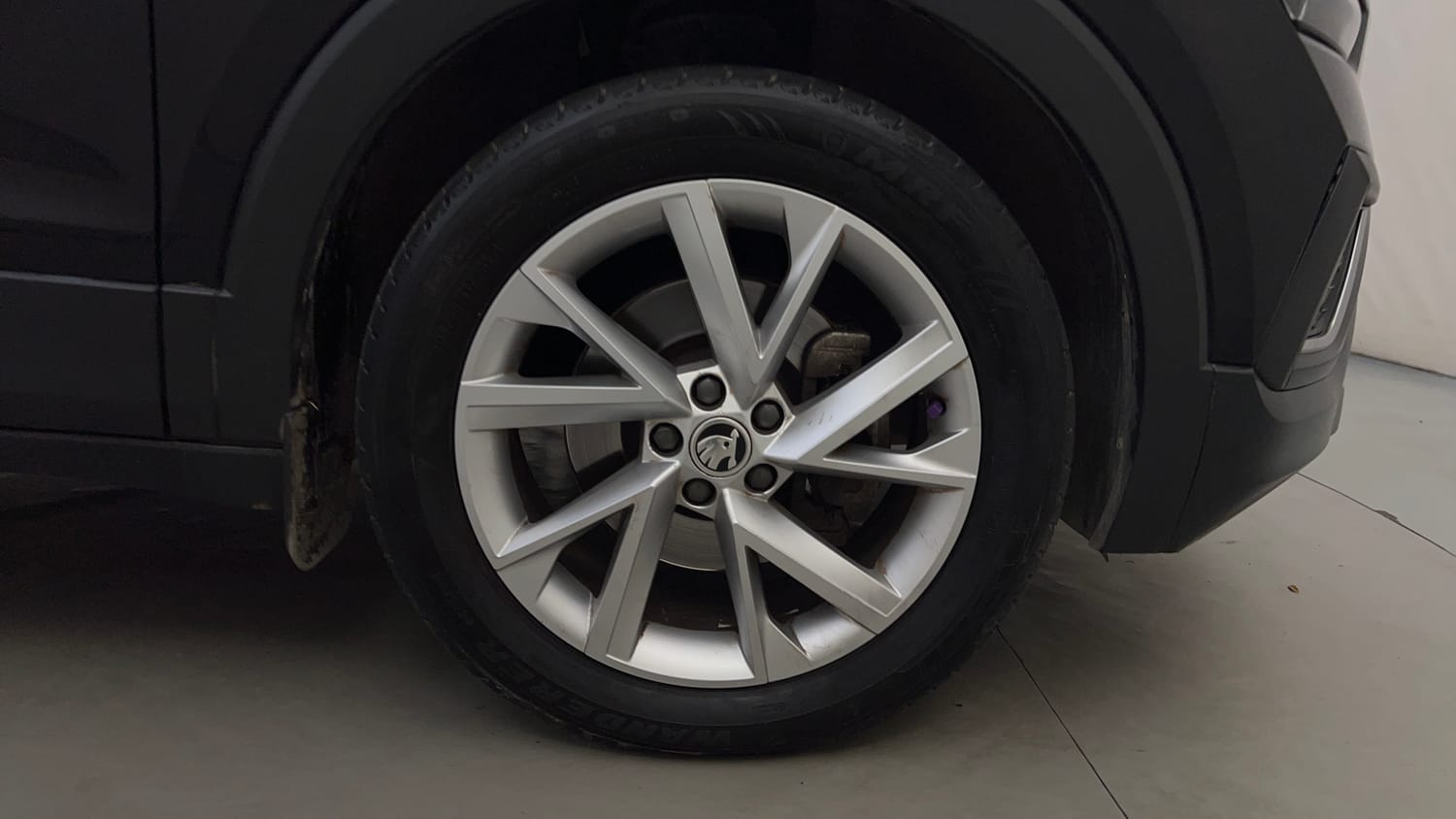 Used 2024 Skoda Kushaq Style 1.5L TSI DSG Petrol Automatic tyres RIGHT FRONT TYRE RIM VIEW