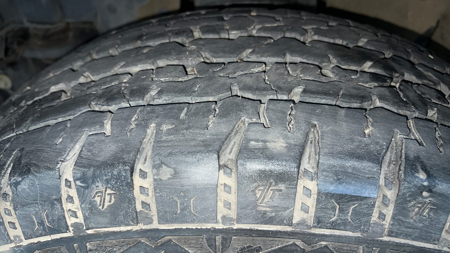 Used 2024 Mahindra Thar LX Hard Top Petrol AT RWD Petrol Automatic tyres LEFT FRONT TYRE TREAD VIEW