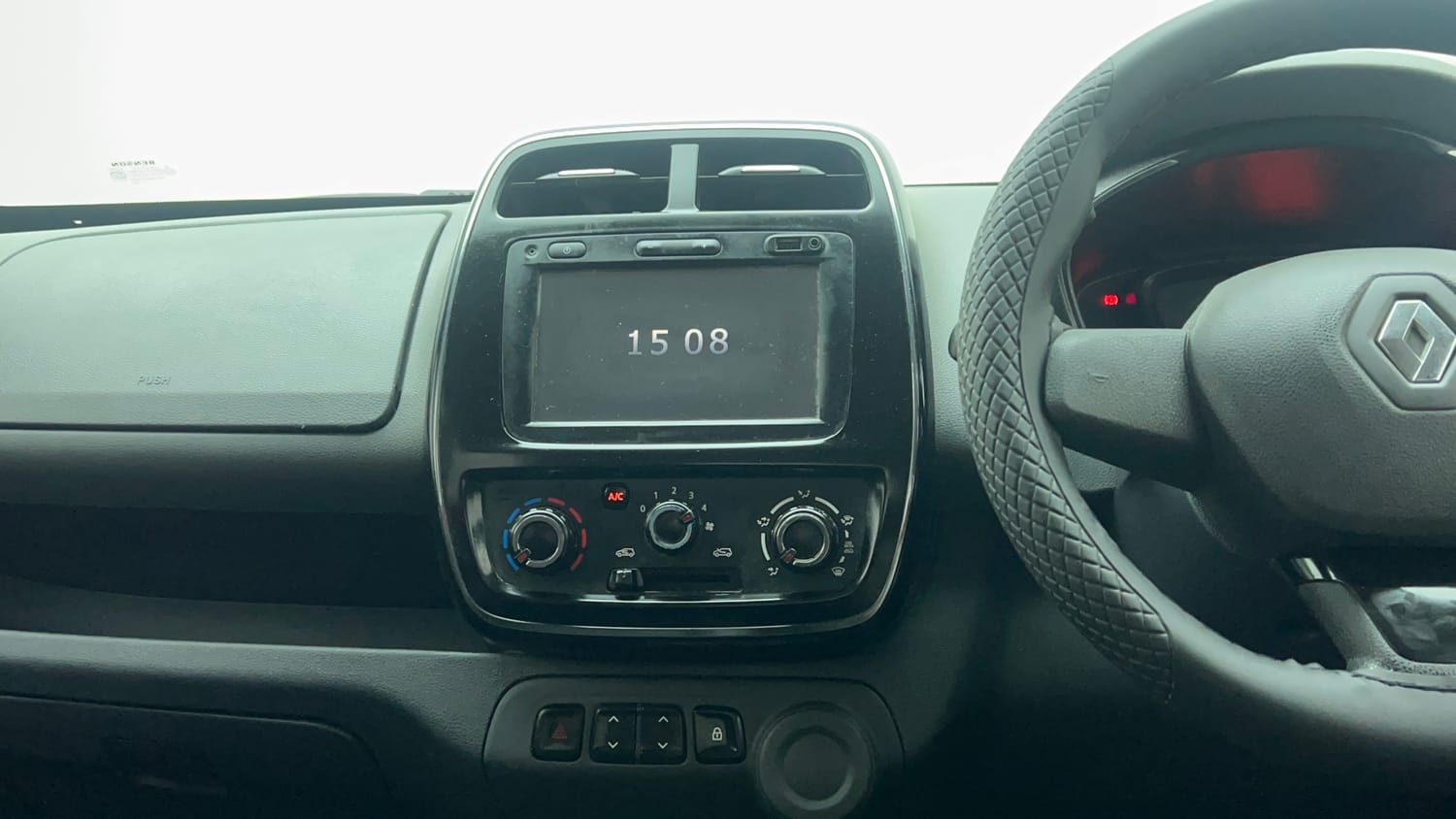 Used 2016 Renault Kwid RXT Petrol Manual top_features Integrated (in-dash) music system