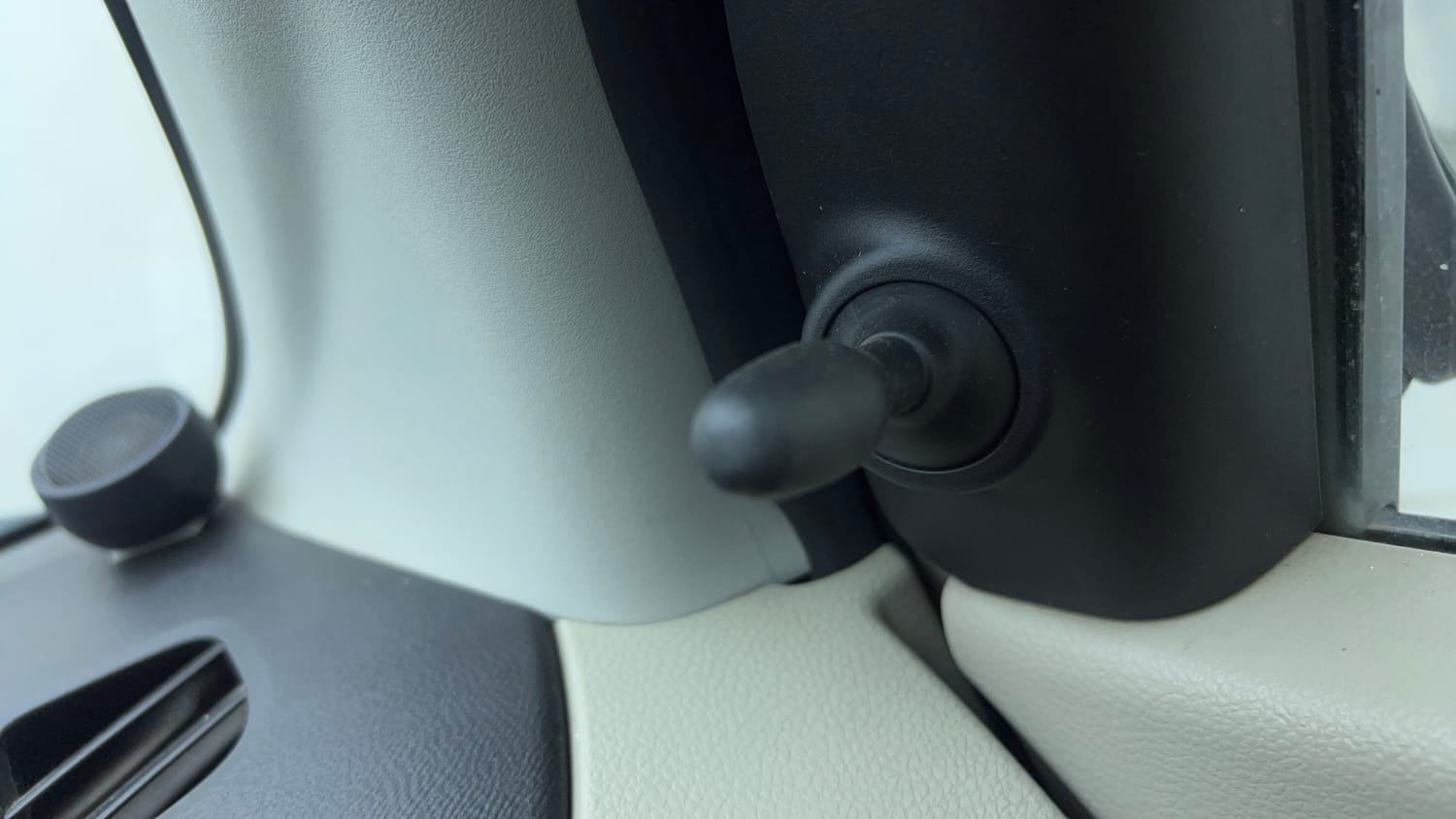 Used 2016 Maruti Suzuki Celerio VXi Petrol Manual top_features Adjustable ORVM