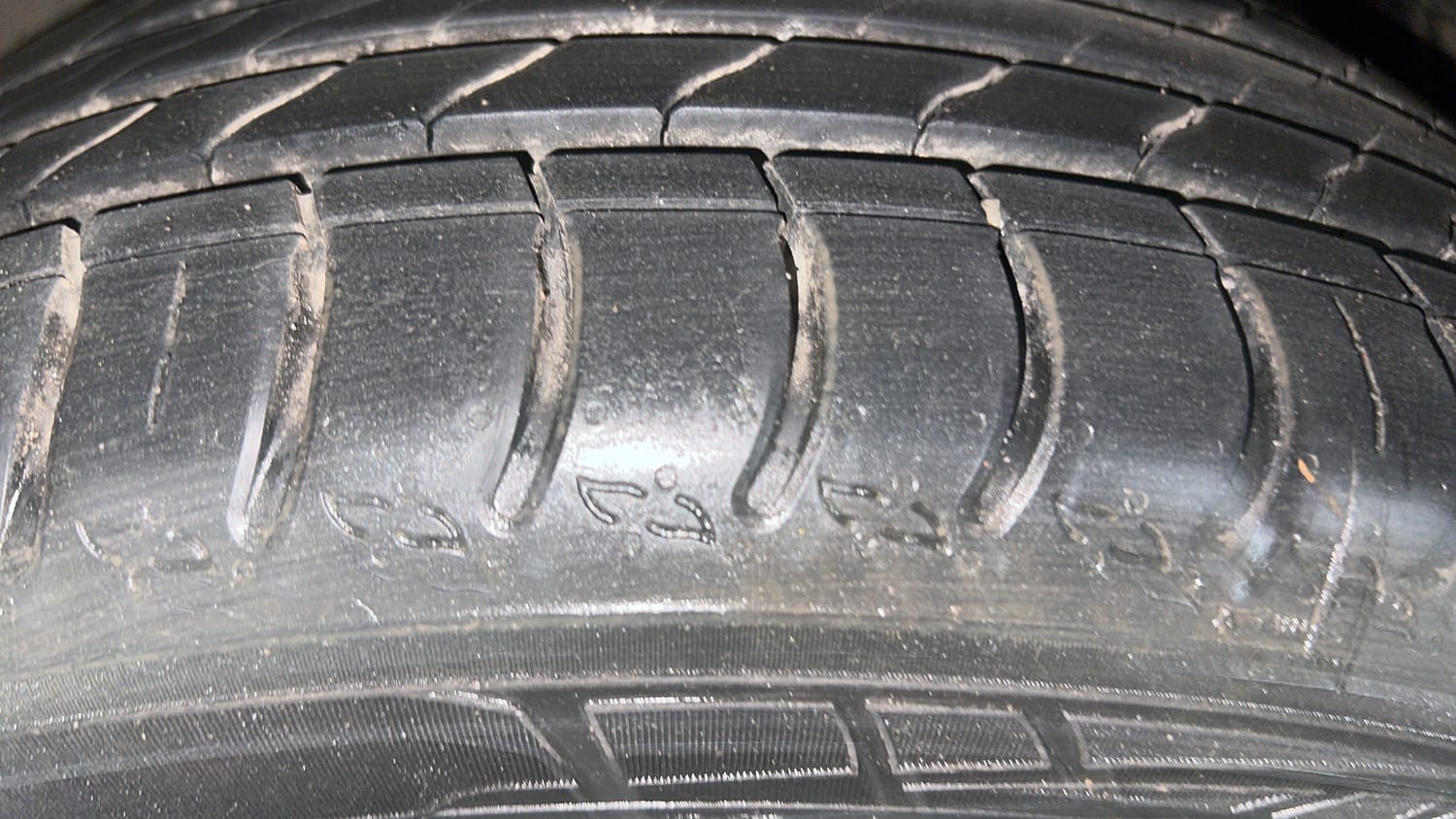 Used 2024 Skoda Kushaq Style 1.5L TSI DSG Petrol Automatic tyres LEFT FRONT TYRE TREAD VIEW