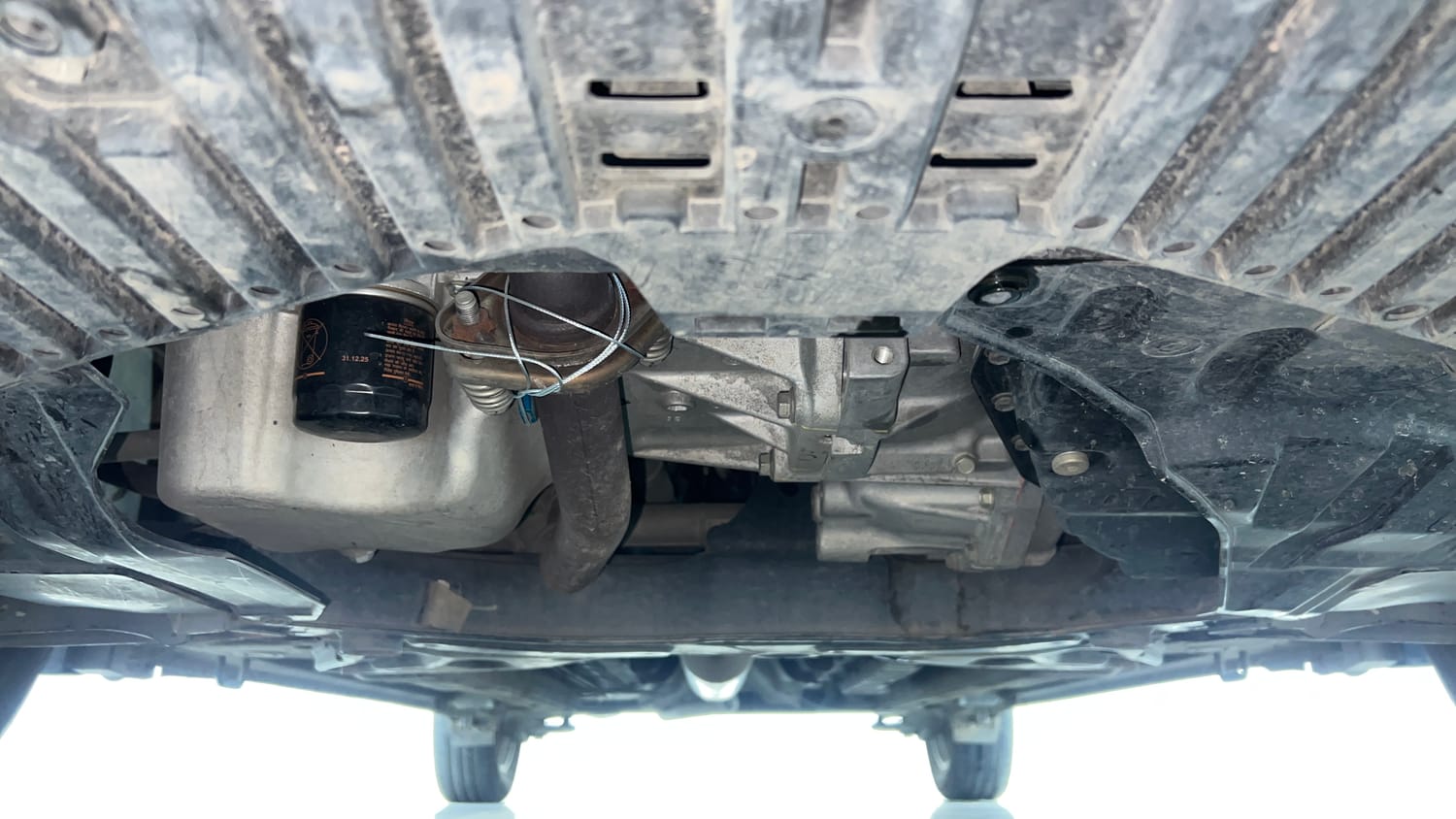 Used 2024 Maruti Suzuki Ciaz Zeta 1.5 AT Petrol Automatic extra FRONT LEFT UNDERBODY VIEW