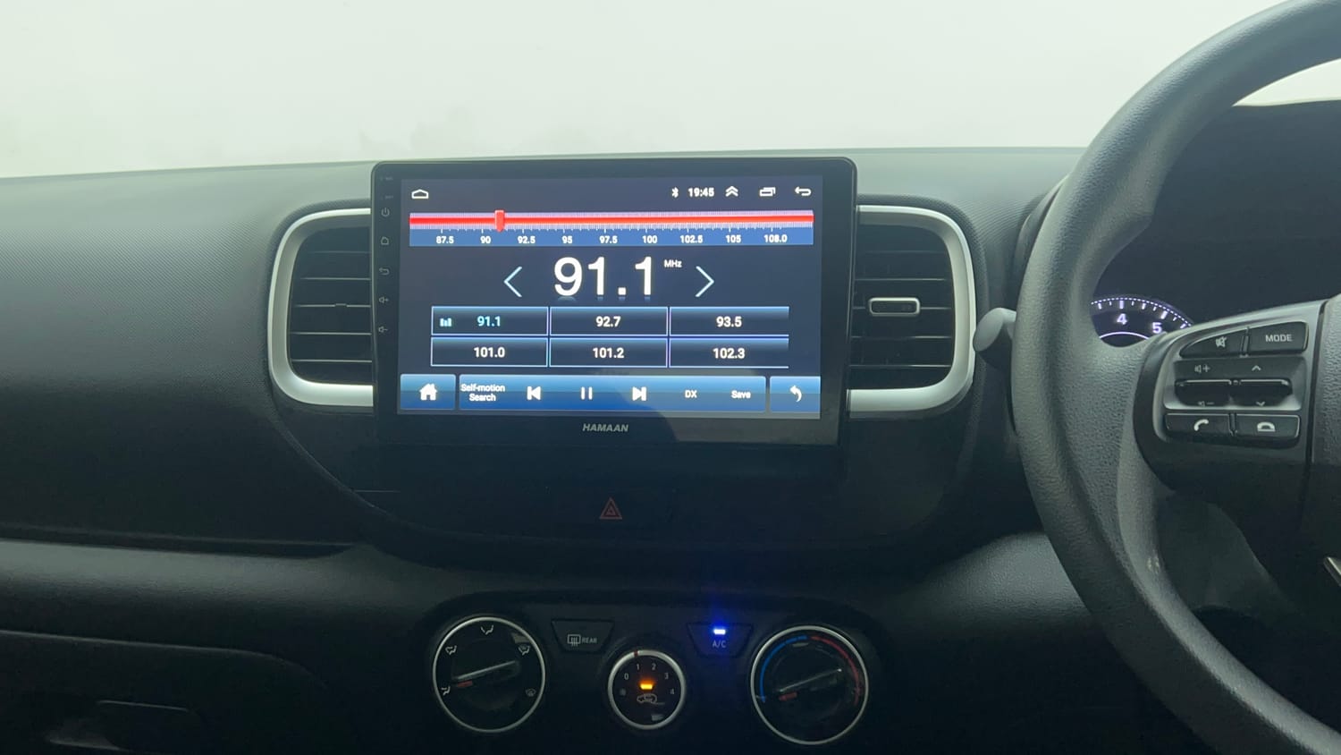 Used 2020 Hyundai Venue S 1.0 Turbo DCT Petrol Automatic top_features Integrated (in-dash) music system