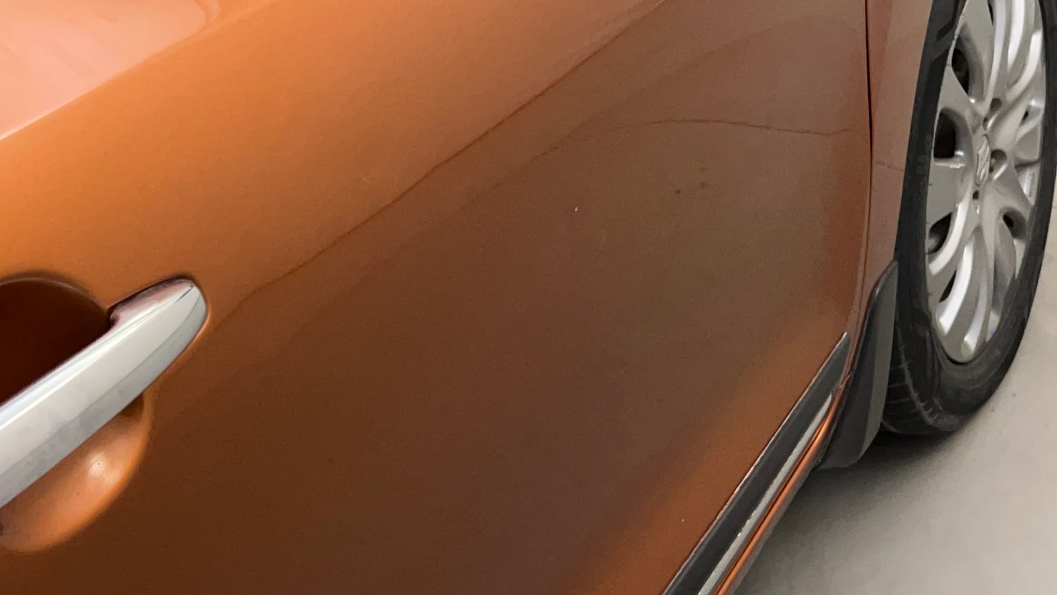 Used 2017 Maruti Suzuki Baleno Zeta 1.2 AT Petrol Automatic dents MINOR SCRATCH