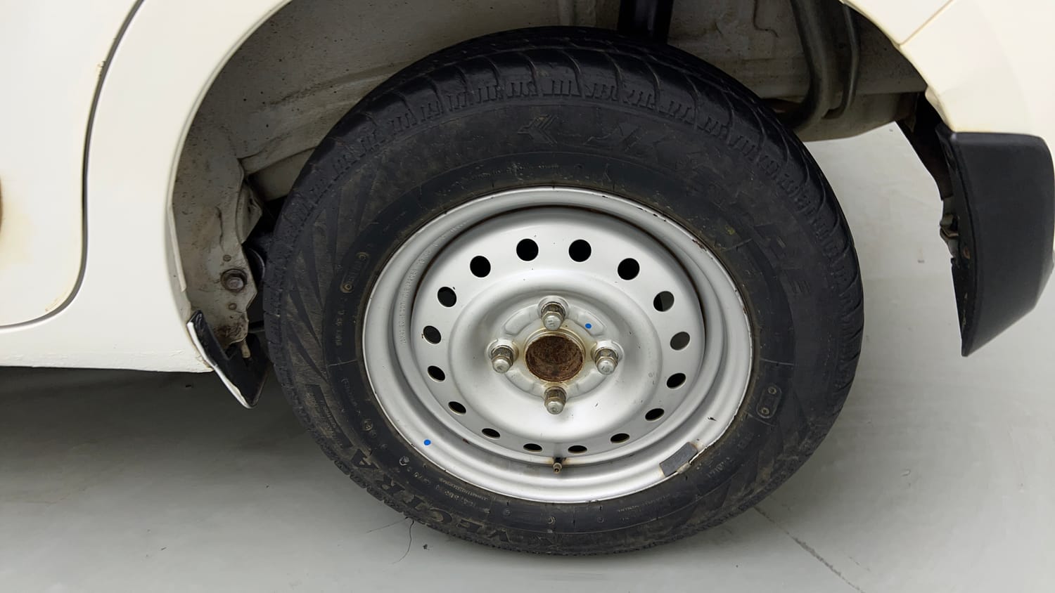 Used 2019 Maruti Suzuki Wagon R 1.0 LXi 1.0 Petrol Manual tyres LEFT REAR TYRE RIM VIEW