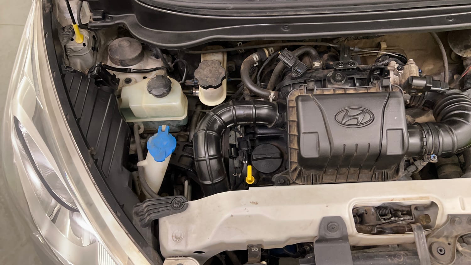 Used 2018 Hyundai Eon Magna + Petrol Manual engine ENGINE RIGHT SIDE VIEW