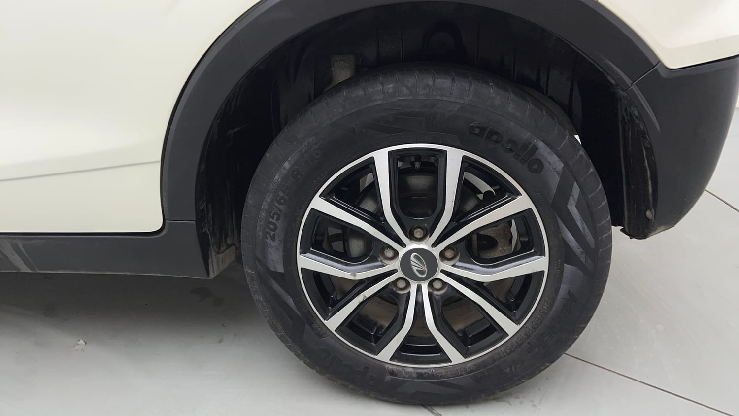 Used 2022 Mahindra XUV 300 W6 1.5 Diesel Diesel Manual tyres LEFT REAR TYRE RIM VIEW