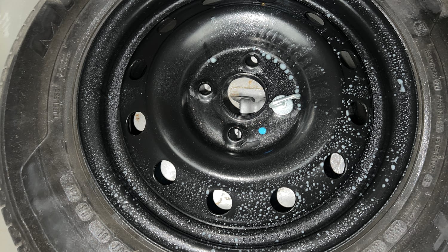 Used 2014 Maruti Suzuki Swift VXi Petrol Manual tyres SPARE TYRE VIEW