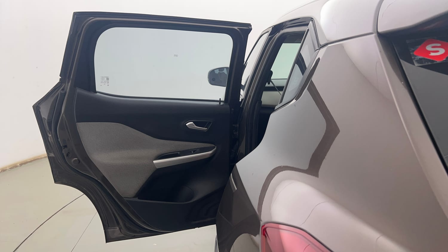 Used 2021 Nissan Magnite XV Turbo Petrol Manual interior LEFT REAR DOOR OPEN VIEW